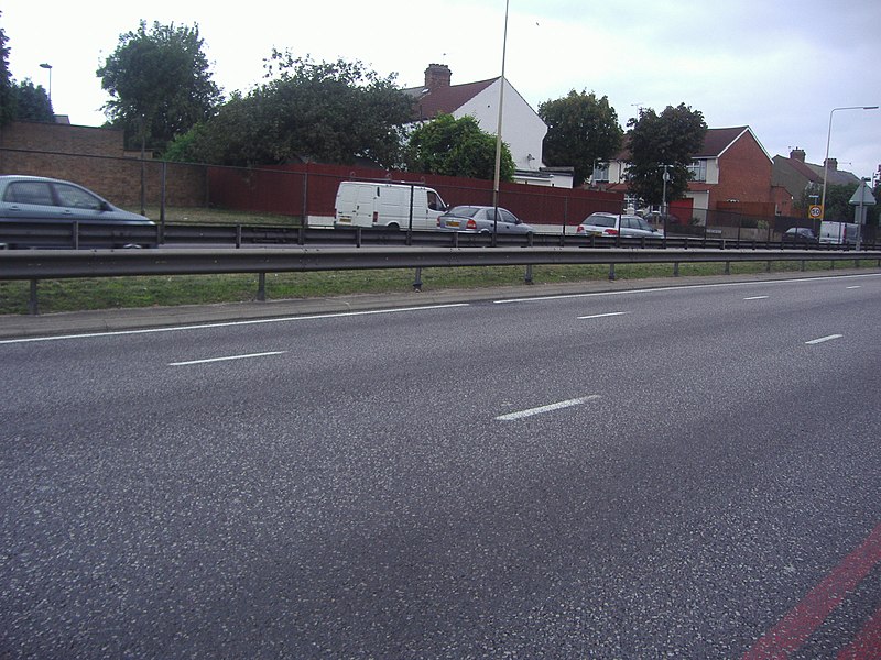 File:North Circular Road , Palmers Green - geograph.org.uk - 2247054.jpg