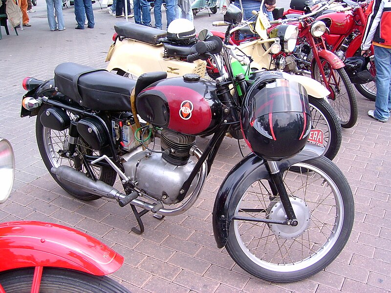 File:Old Gilera motorcycle.jpg