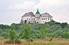Олесский замок (Львовская область) — «Дворец Бэкингема»