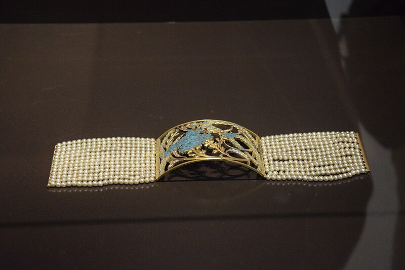 File:Orsay rené lalique plaque de collier.jpg