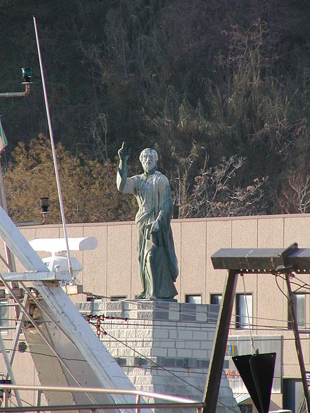 File:Ortona hafen 05.jpg