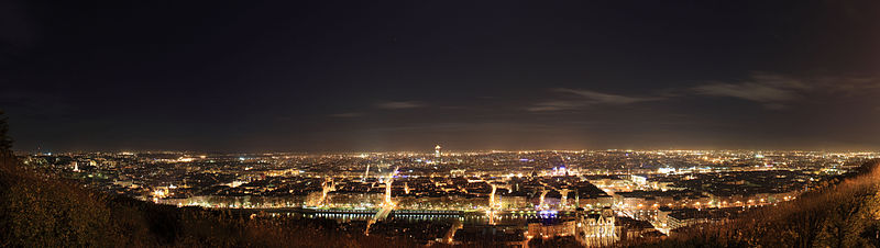 File:Pano lyon fourviere nuit.jpg