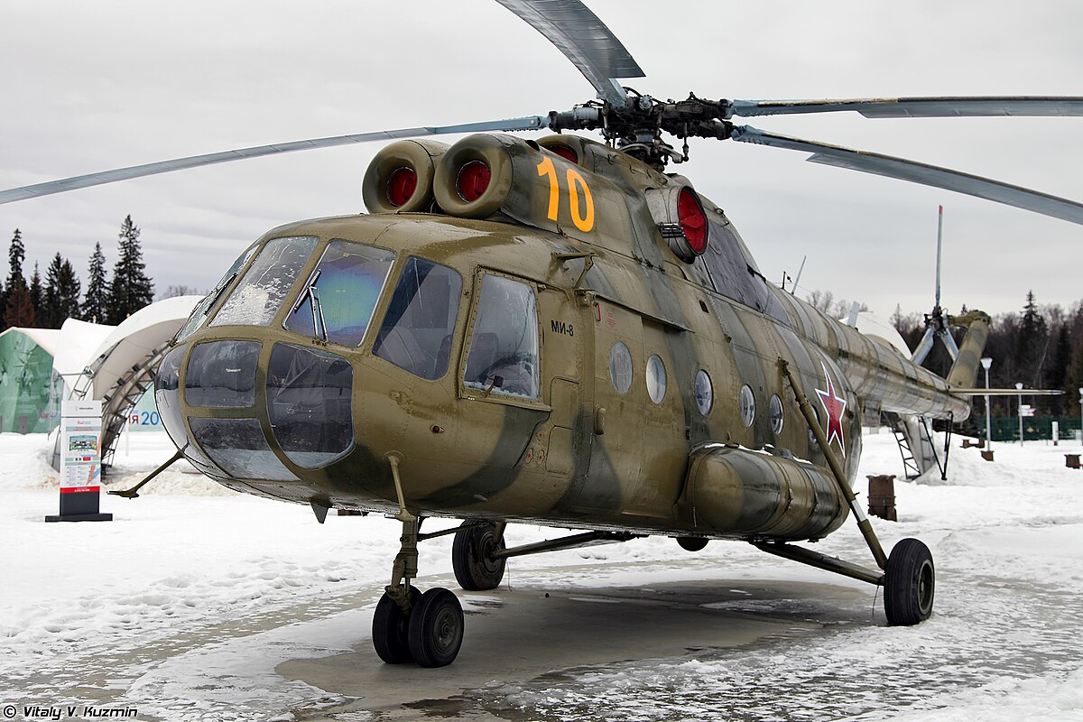 Ми 9 вертолет. Ми 8 СССР военный. Вертолеты СССР. Советский вертолёт 1990.