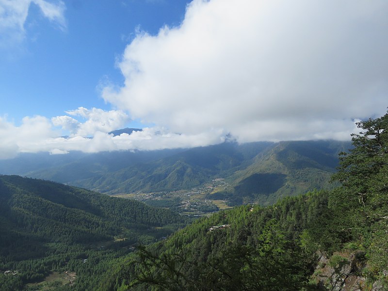 File:Paro Taktsang, Taktsang Palphug Monastery, Tiger's Nest -views from the trekking path- during LGFC - Bhutan 2019 (44).jpg