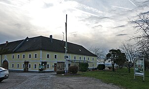 Gehöft Karlingberger. Golfclub Perg