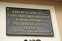 Pamětní deska obětem války a členům Sokola v Michli v ulici Hanusova 1025/9[13][pozn. 1]