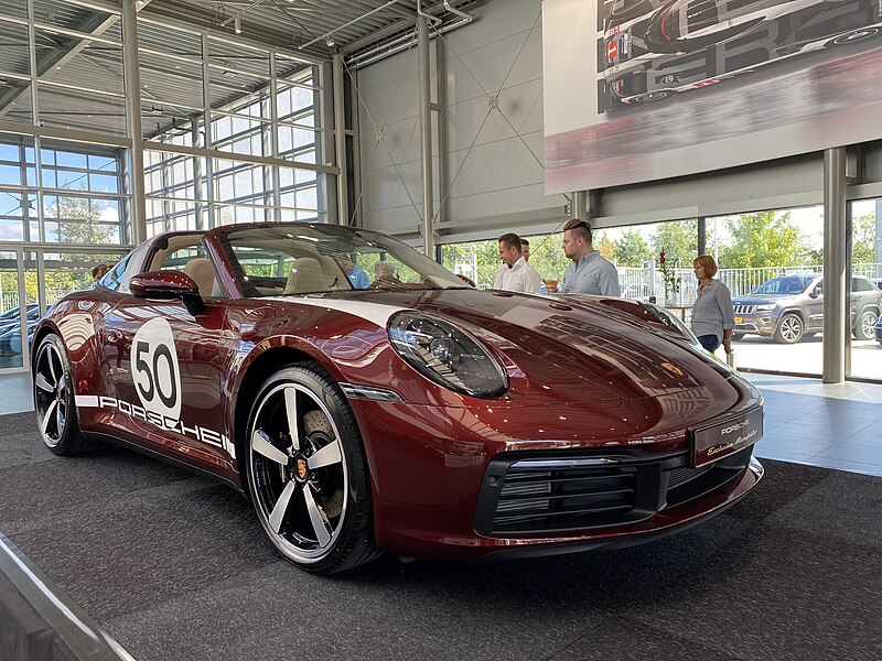 File:Porsche 992 Targa 4S Heritage Design Edition.jpg