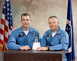 Scott (left), Armstrong (right).