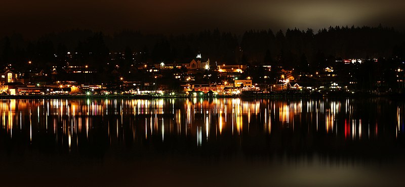 File:Poulsbo Waterfront (16219039965).jpg