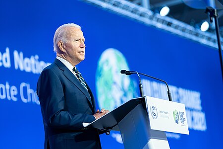 Tập_tin:President_Joe_Biden_at_COP26.jpg