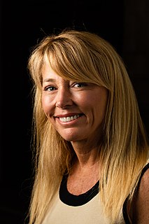 <span class="mw-page-title-main">Jo Becker</span> American reporter and author