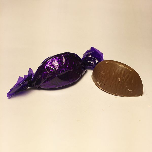 File:Quality Street-Milk Chocolate Purple One, Feb '16, London, UK (RPMG).jpg