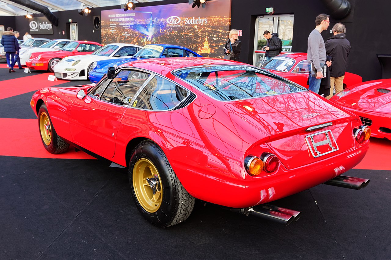 File Rm Sotheby S 2017 Ferrari 365 Gtb 4 Daytona Berlinetta 1969 002 Jpg Wikimedia Commons