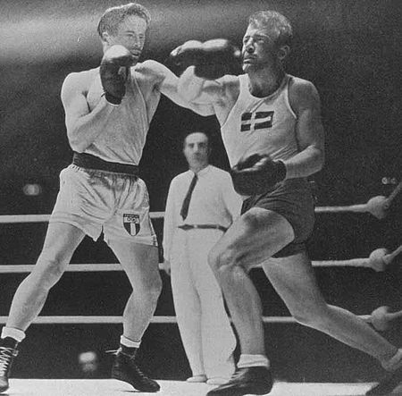Rafael Iglesias vs Gunnar Nilsson, London 1948.jpg