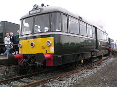 Railbus Nr. 79964 bi dè York Railfèscht exhibition am 3. Juni 2004. Sèll Faarzüüg ghört zuè dè Keighley and Worth Valley Railway.