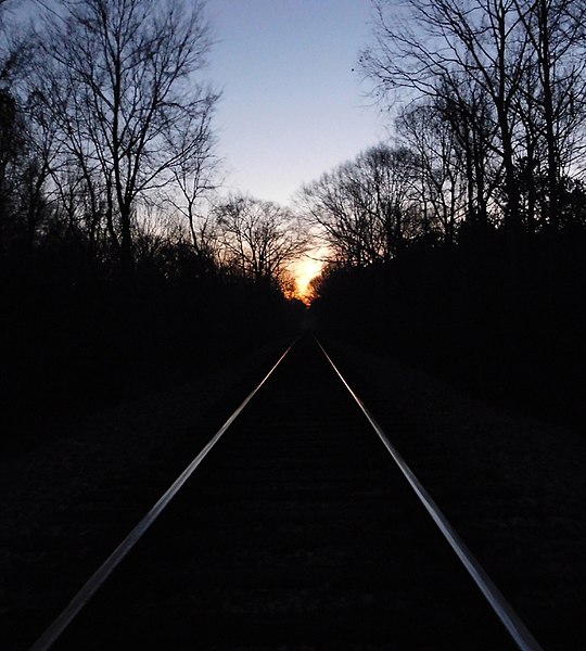 File:Rails That Lead To The Chunky River.jpg