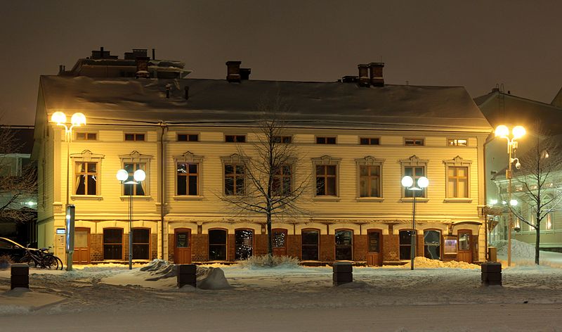 File:Rantakatu 6 Oulu 20121229.JPG