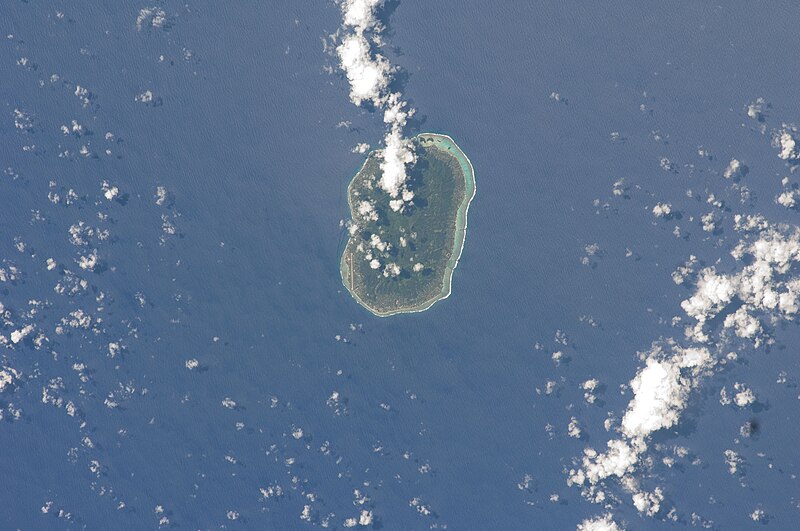 File:Rarotonga (ISS018-E-37943).jpg