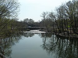 Falls on Wappinger Creek в Red Oaks Mill 