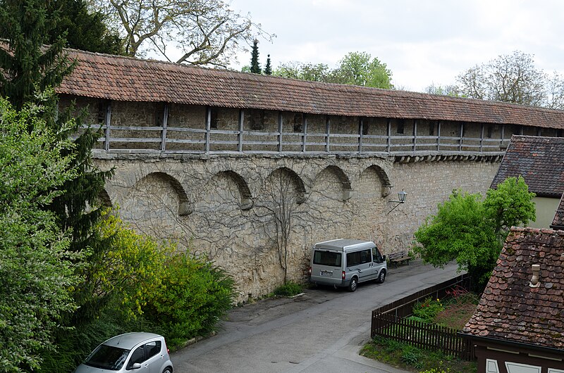 File:Rothenburg ob der Tauber, Stadtmauer, Klingeschütt südl. Kummereck, 001.jpg