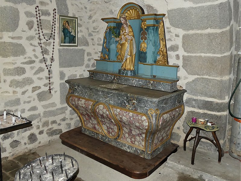 File:Saint-Oradoux-de-Chirouze église chapelle nord autel.jpg