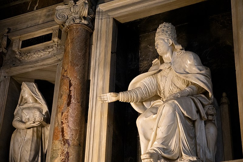 File:Santa Maria Maggiore - interior - hw.jpg