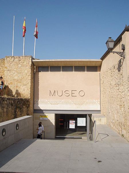 File:Segovia - Museo de Segovia 1.jpg