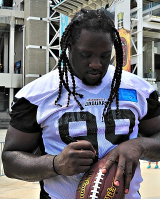 <span class="mw-page-title-main">Sen'Derrick Marks</span> American football player (born 1987)