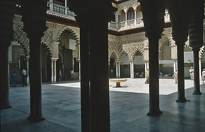 صورة:Sevilla reales alcázare innenhof.jpg