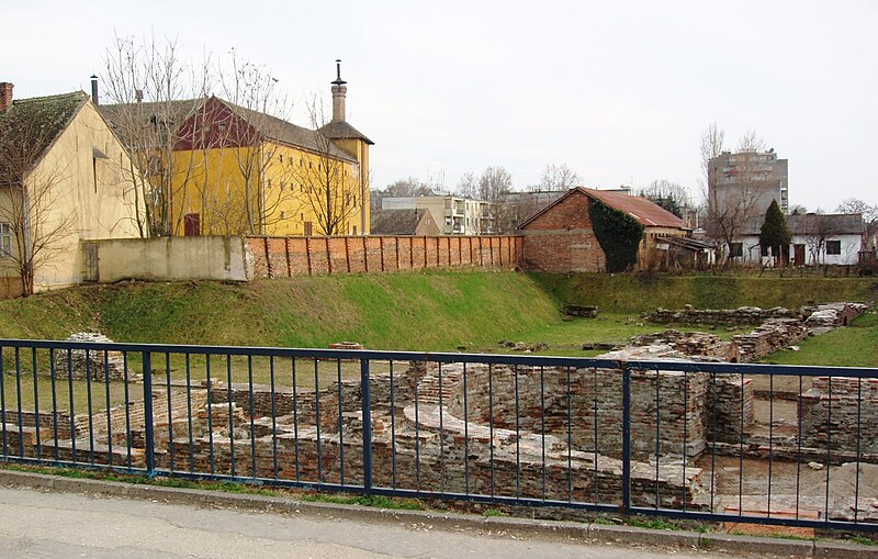 File:Sremska Mitrovica - The ruins of Imperial Palace of Syrmium.JPG