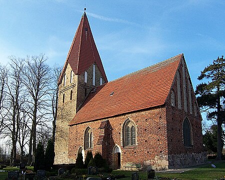 Stäbelow Kirche bei Westsonne