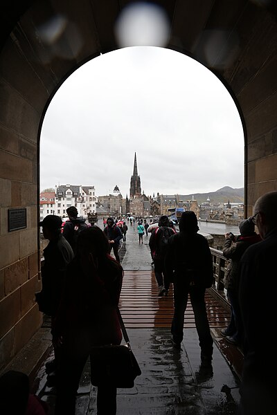 File:St Giles Cathedral as seen from entrance to Edinburgh Castle 20150503 110046.jpg