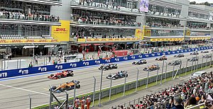 Starting grid on 2021 Russian Grand Prix 03.jpg