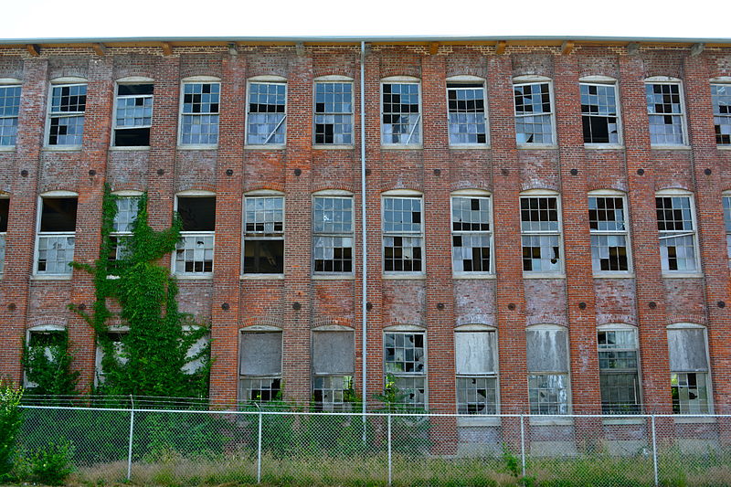 File:Stelhi Silk Mill Lanco broken windows.JPG