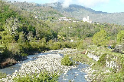 How to get to Stellanello with public transit - About the place