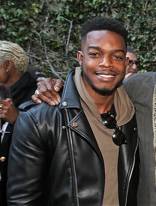 Fortune Salaire Mensuel de Stephan James Combien gagne t il d argent ? 1 000,00 euros mensuels