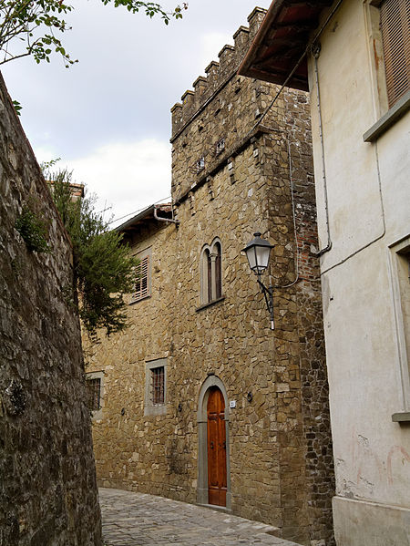 File:Streets Montefioralle 2012-09 n01.jpg