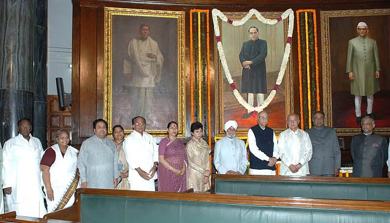 File:Sushil Kumar Shinde, the Union Minister for Social Justice & Empowerment, Kum. Selja, the Chairman, BJP Parliamentary Party Shri L.K. Advani, the Minister of State (Independent Charge) for Women and Child Development.jpg