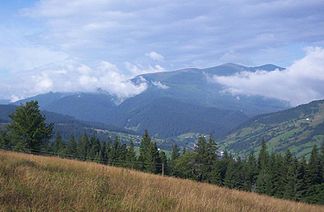 Blick auf die Berge der Swydiwez