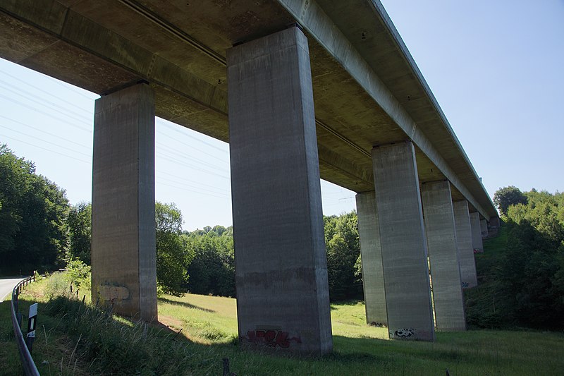 File:Talbrücke Hunstig.jpg