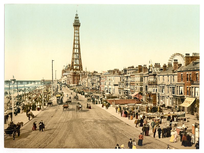 File:The Promenade, Blackpool, England-LCCN2002696385.jpg