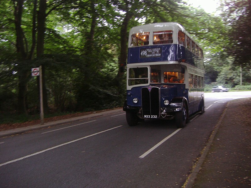 File:Timebus bus RLH32 (MXX 232), Cobham bus museum running day, 25 August 2008.jpg