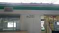 千代田線用は02系と同様に、戸袋部への車両番号表記が追加された。