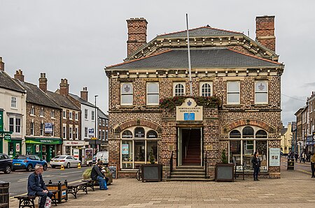 Town Hall (geograph 5937433)