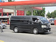 Toyota Hiace (Jamaica) (35681469501).jpg