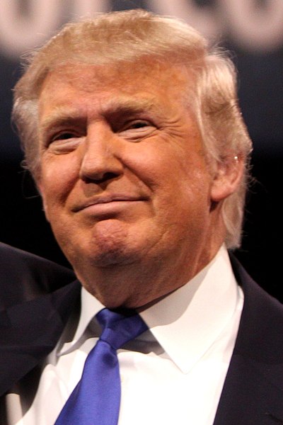 File:TrumpWavingCropped.jpg