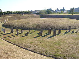 Tumulus du prince.JPG étrusque