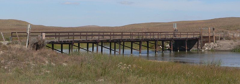 File:Twin Bridge (Cherry Co, NE) from S bank 7.JPG