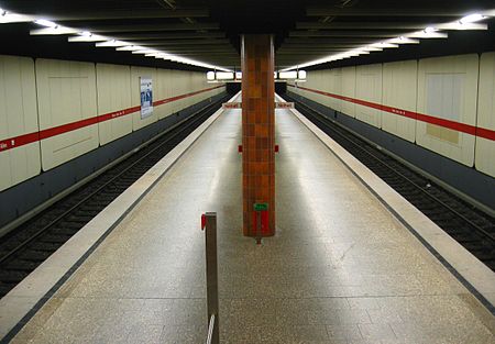 U Bahnhof Therese Giehse Allee 01