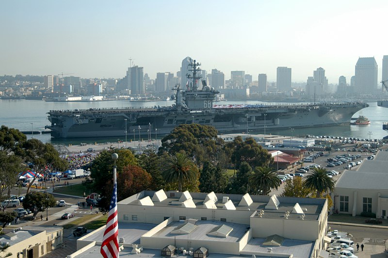 File:US Navy 031103-N-2517J-038 USS Nimitz (CVN 68), homeported at Naval Air Station North Island, Coronado, Calif., returns home to family and friends.jpg